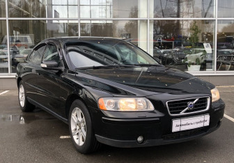 Подержанный автомобиль Volvo S60 2007 года (3 фото)