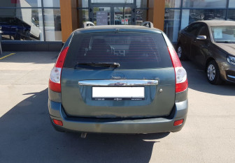 Подержанный автомобиль LADA (ВАЗ) Priora Wagon 2012 года (6 фото)