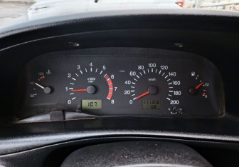 Подержанный автомобиль Chevrolet Niva 2013 года (13 фото)