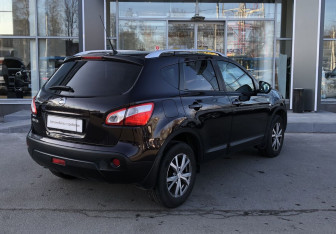 Подержанный автомобиль Nissan Qashqai 2011 года (5 фото)