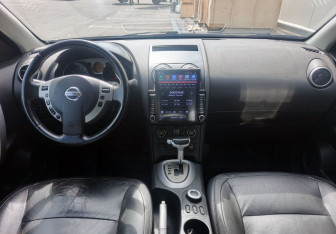 Подержанный автомобиль Nissan Qashqai 2007 года (15 фото)
