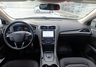 Подержанный автомобиль Ford Mondeo Wagon 2019 года (13 фото)