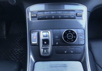 Подержанный автомобиль Hyundai Santa Fe 2021 года (16 фото)