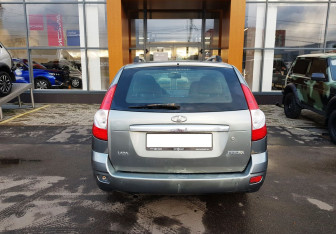 Подержанный автомобиль LADA (ВАЗ) Priora Wagon 2010 года (6 фото)