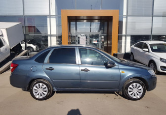 Подержанный автомобиль LADA (ВАЗ) Granta Sedan 2015 года (4 фото)