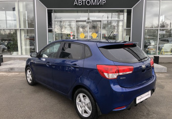 Подержанный автомобиль Kia Rio Hatchback 2016 года (7 фото)