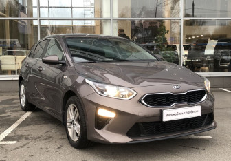Подержанный автомобиль Kia Ceed Hatchback 2018 года (3 фото)
