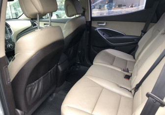 Подержанный автомобиль Hyundai Santa Fe 2014 года (12 фото)