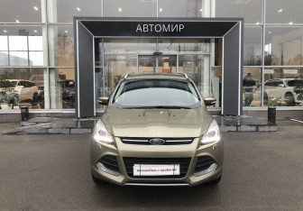 Подержанный автомобиль Ford Kuga 2014 года (2 фото)