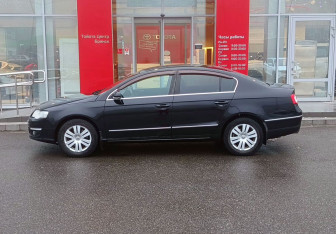 Подержанный автомобиль Volkswagen Passat Sedan 2006 года (8 фото)