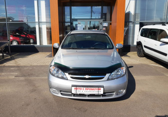 Подержанный автомобиль Chevrolet Lacetti Hatchback 2008 года (2 фото)