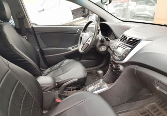 Подержанный автомобиль Hyundai Solaris Sedan 2011 года (9 фото)