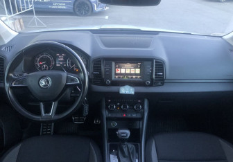 Подержанный автомобиль Skoda Karoq 2020 года (10 фото)
