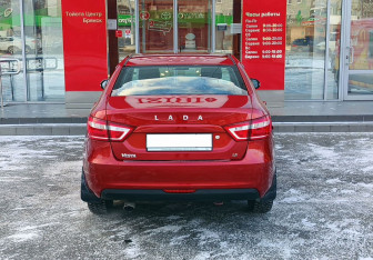 Подержанный автомобиль LADA (ВАЗ) Vesta Sedan 2016 года (6 фото)