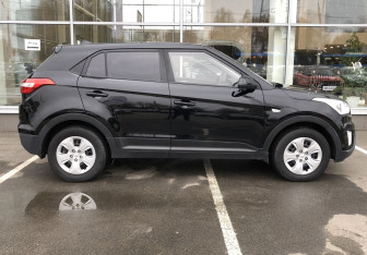 Подержанный автомобиль Hyundai Creta 2017 года (4 фото)