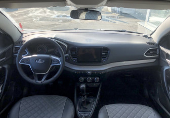 Подержанный автомобиль LADA (ВАЗ) Vesta Sedan 2023 года (10 фото)