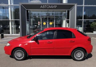 Подержанный автомобиль Chevrolet Lacetti Hatchback 2006 года (8 фото)