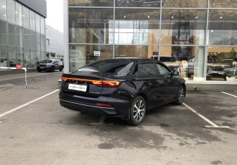 Подержанный автомобиль Geely Emgrand 2023 года (7 фото)