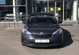 Подержанный автомобиль Kia Cerato Sedan 2014 года (2 фото)