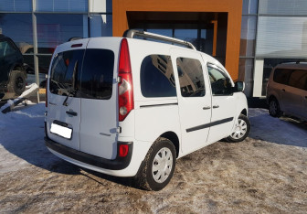 Подержанный автомобиль Renault Kangoo 2010 года (5 фото)