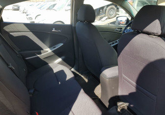 Подержанный автомобиль Hyundai Solaris Sedan 2011 года (10 фото)