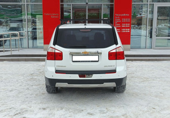 Подержанный автомобиль Chevrolet Orlando 2012 года (6 фото)