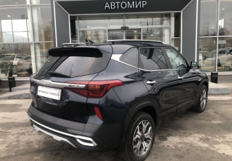 Подержанный автомобиль Kia Seltos 2022 года (5 фото)