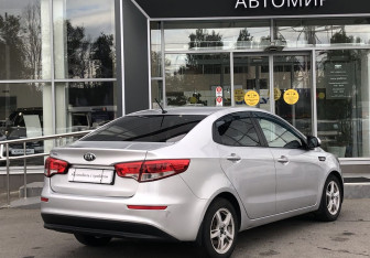 Подержанный автомобиль Kia Rio Sedan 2015 года (5 фото)