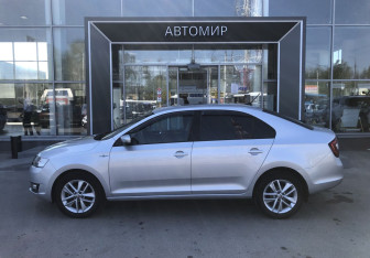 Подержанный автомобиль Skoda Rapid Liftback 2019 года (8 фото)