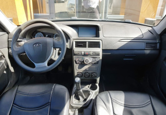 Подержанный автомобиль LADA (ВАЗ) Priora Hatchback 2013 года (11 фото)