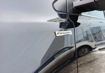 Подержанный автомобиль Toyota RAV4 2016 года (18 фото)