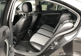 Подержанный автомобиль Skoda Octavia Liftback 2007 года (12 фото)