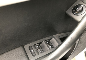 Подержанный автомобиль Skoda Octavia Liftback 2014 года (13 фото)