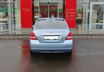 Подержанный автомобиль Nissan Tiida Sedan 2012 года (6 фото)