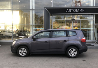 Подержанный автомобиль Chevrolet Orlando 2013 года (8 фото)