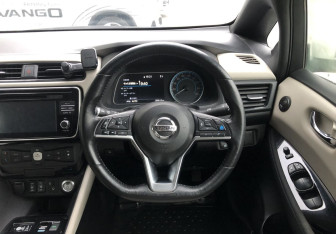 Подержанный автомобиль Nissan Leaf 2018 года (12 фото)