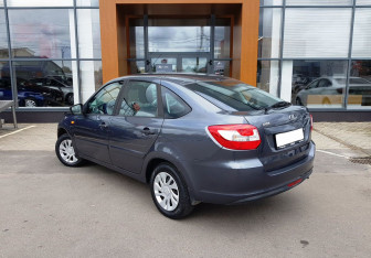 Подержанный автомобиль LADA (ВАЗ) Granta Liftback 2015 года (7 фото)