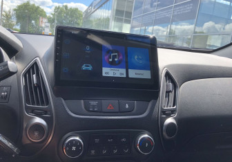 Подержанный автомобиль Hyundai ix35 2014 года (13 фото)
