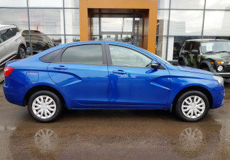 Подержанный автомобиль LADA (ВАЗ) Vesta Sedan 2021 года (4 фото)