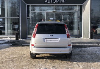 Подержанный автомобиль Ford C-MAX 2007 года (6 фото)