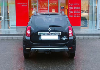 Подержанный автомобиль Renault Duster 2012 года (6 фото)