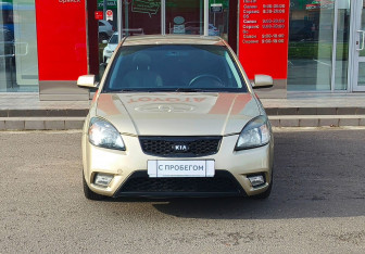 Подержанный автомобиль Kia Rio Hatchback 2011 года (2 фото)