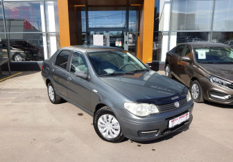Подержанный автомобиль Fiat Albea 2008 года (3 фото)