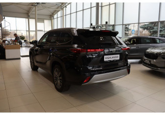 Новый Toyota Highlander 2026 (6 фото)
