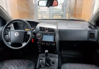 Подержанный автомобиль SsangYong Kyron 2008 года (10 фото)