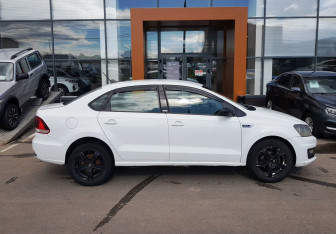 Подержанный автомобиль Volkswagen Polo Sedan 2018 года (4 фото)