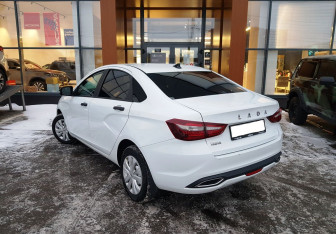 Подержанный автомобиль LADA (ВАЗ) Vesta Sedan 2024 года (7 фото)