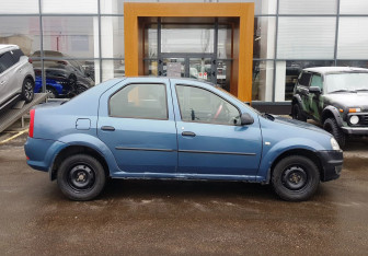 Подержанный автомобиль Renault Logan Sedan 2011 года (4 фото)