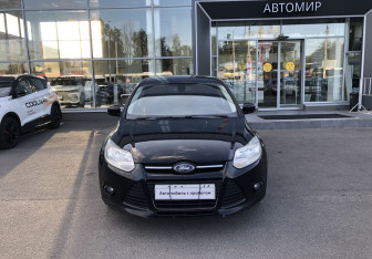 Подержанный автомобиль Ford Focus Hatchback 2012 года (2 фото)