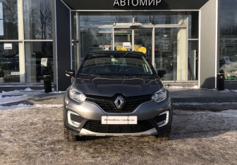 Подержанный автомобиль Renault Kaptur 2016 года (2 фото)